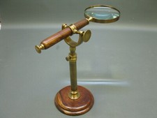 Standlupe im Antikstil aus